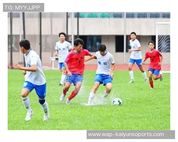 掌握踢足球的正确技巧与方法提升你的球技与比赛表现